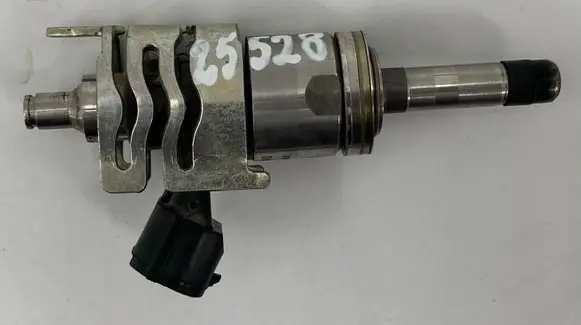 Toyota Sienna XL40 IV Fuel injector 23250F0010