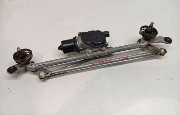 Nissan X-Trail T32 Front wiper linkage and motor WM07C C004 6204