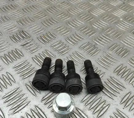 Porsche Taycan 9J1 Anti-theft wheel nuts and lock 971698030B