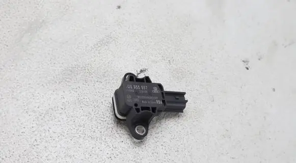 Volkswagen Eos Airbag deployment crash/impact sensor 1Q0955557