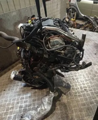Peugeot 407 Engine