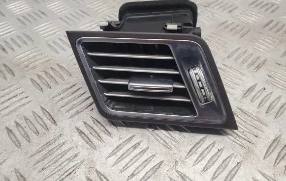 Mercedes-Benz E C207 W207 Dashboard side air vent grill/cover trim A2078300100