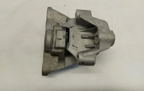 Nissan X-Trail T33 Engine mount vacuum valve 