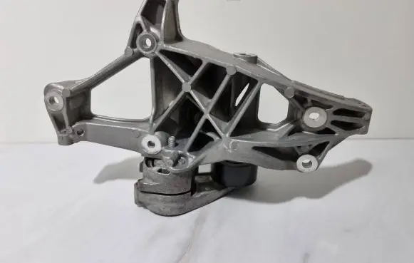 BMW 1 F20 F21 A/C compressor mount bracket 7603346 64557603346 7603347