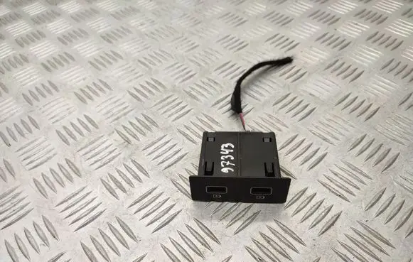 Renault Zoe USB socket connector 280230033R