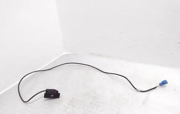 Mercedes-Benz B W246 W242 AUX in-socket connector A2468201915