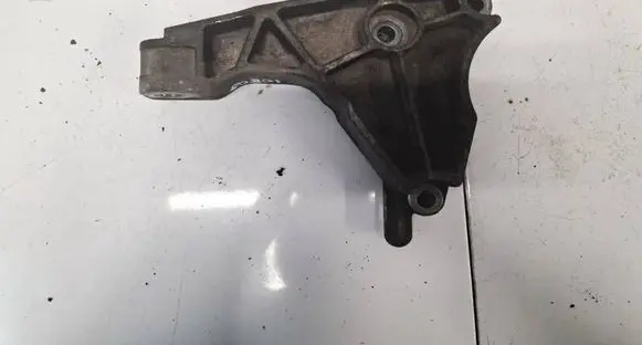 Opel Astra H Engine mounting bracket 13125625