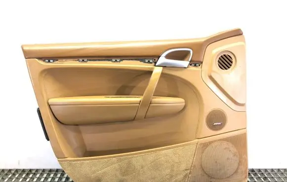 Porsche Cayenne (9PA) Front door card panel trim