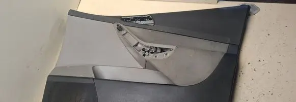 Volkswagen PASSAT B6 Front door card panel trim 3C1867012