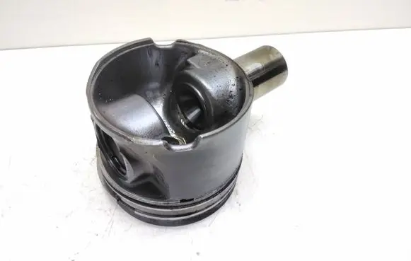 BMW X3 E83 Piston 84L107