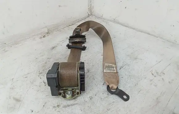 BMW X5 E53 Front seatbelt 8258972