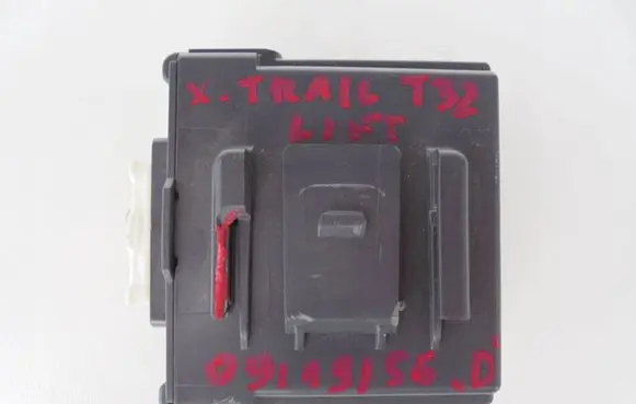 Nissan X-Trail T32 Other control units/modules 476A06FS0A