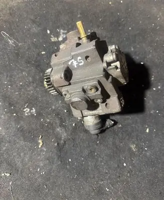 Renault Trafic II (X83) Fuel injection high pressure pump 0443010170 8200804288