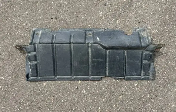 Nissan Patrol Y61 Engine splash shield/under tray 50810VB000