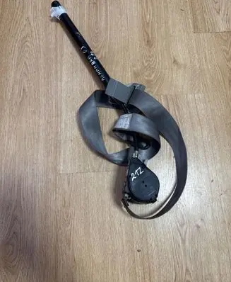 Seat Alhambra (Mk1) Front seatbelt 7M3857706 33023995