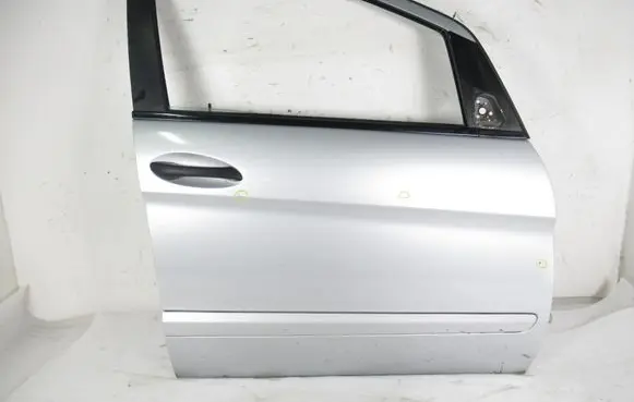 Mercedes-Benz B W245 Front door