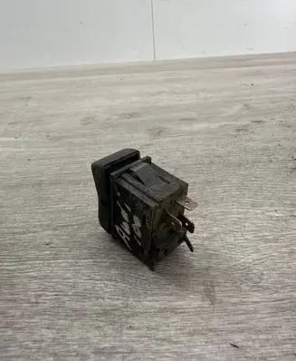 Fog light switch