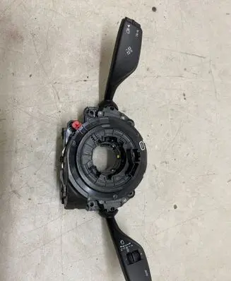 Wiper turn signal indicator stalk/switch