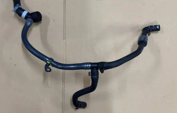Audi Q3 F3 Engine coolant pipe/hose 5WA122109A 5WA122109D 5WA122109B