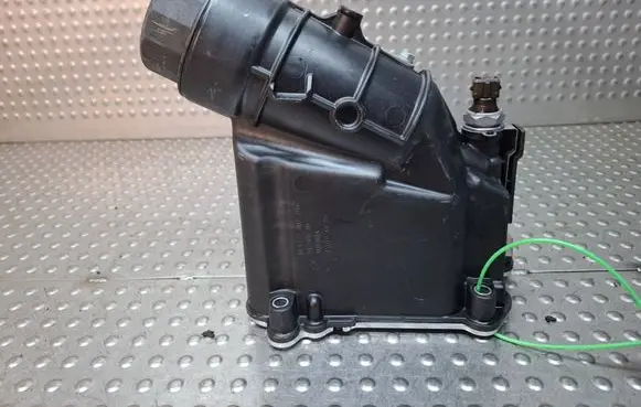 BMW 3 E90 E91 Oil filter mounting bracket S26372942 7807799