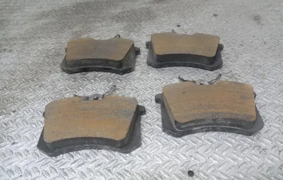 Renault Scenic II - Grand scenic II Brake pads (rear) 