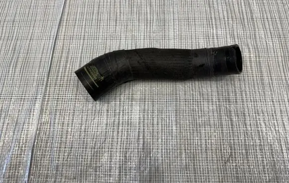 Maserati Ghibli Intercooler hose/pipe 670038535