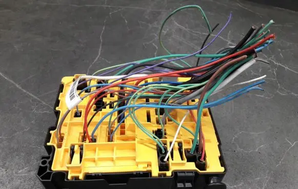 Peugeot 308 Fuse box set 9804848480