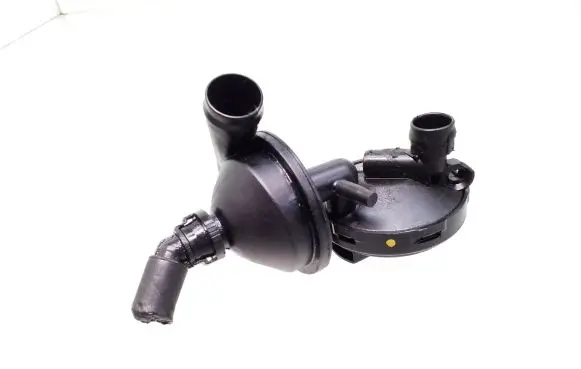 BMW 5 E60 E61 Oil breather separator 7501566
