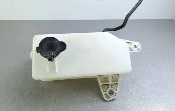 Mazda CX-70/90 Coolant expansion tank/reservoir PX6115351 K6805