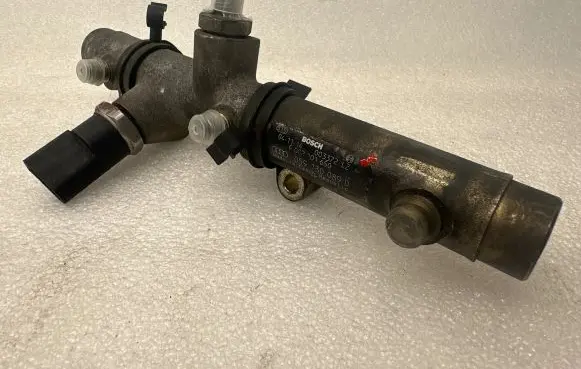 Audi A6 S6 C6 4F Fuel main line pipe 059130089D 059130758