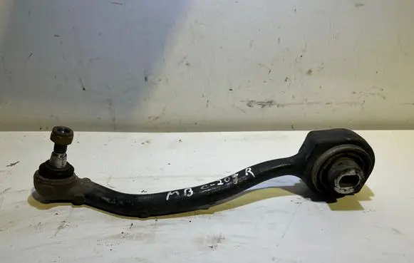 Mercedes-Benz C W203 Front lower control arm/wishbone