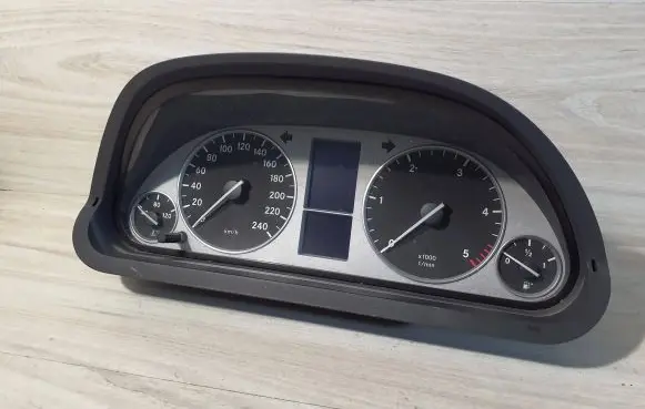 Mercedes-Benz B W245 Speedometer (instrument cluster) A1694403911 A1695408611 0263643421
