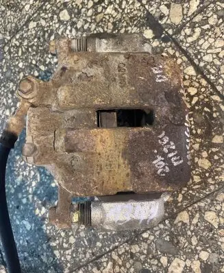 Opel Insignia A Front brake caliper