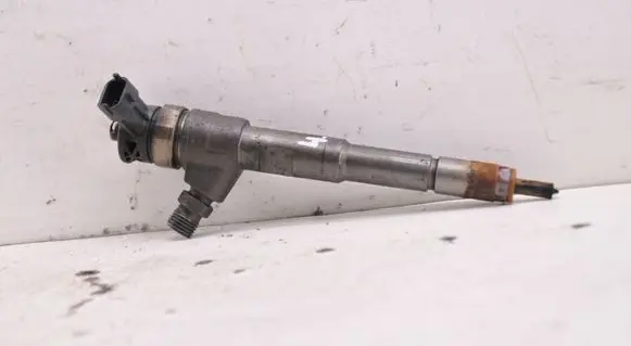 Fuel injector