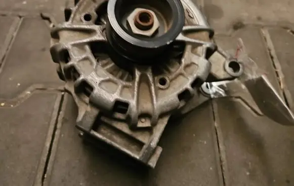 Opel Zafira C Generator/alternator F000BL08D2 IMPRK1270075