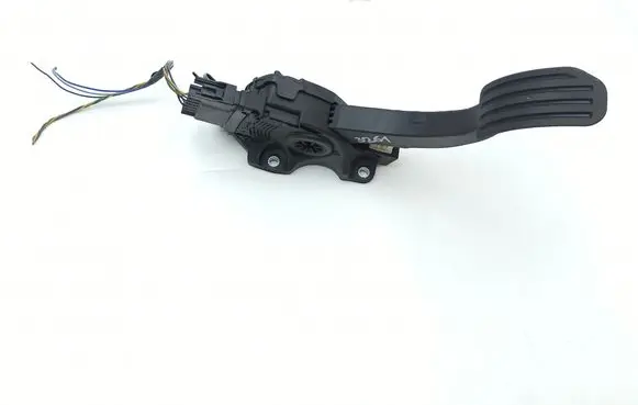 Volvo XC70 Accelerator throttle pedal 6G929F86BD 6PV009220