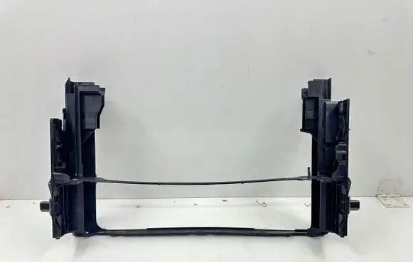 BMW 5 F10 F11 Radiator trim 780461706 7804617-06 7804617