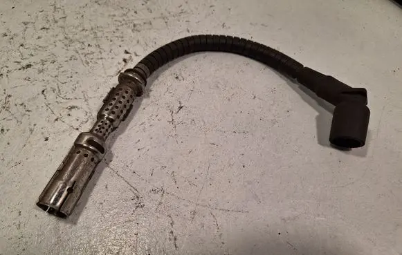 BMW 3 E46 Ignition plug leads 13290 12121247360