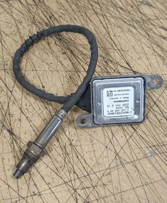 Mercedes-Benz V Class W447 Lambda probe sensor A0009058411