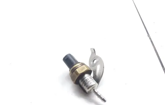 Fuel pressure sensor