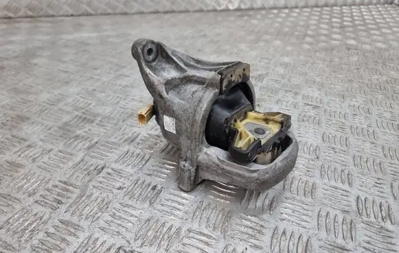 Engine mount bracket