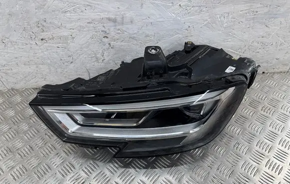 Audi A3 S3 8V Headlight/headlamp 8V0941033C 16532351 90104562