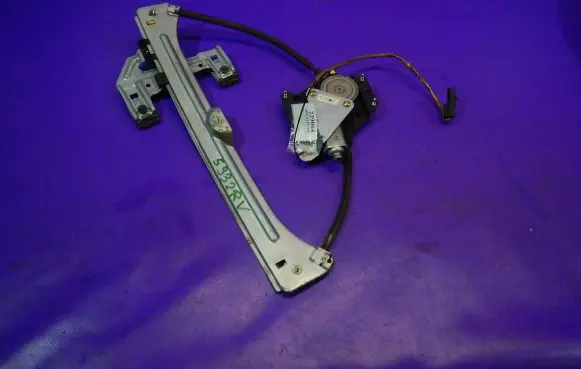 Chevrolet PT Cruiser Front door window regulator with motor 04724556AE