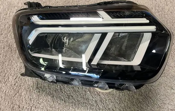 Dacia Duster II Headlight/headlamp 260106194R LA21340
