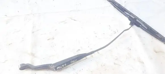 Volvo S40, V40 Front wiper blade arm