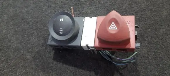 Renault Megane II Hazard light switch 88040001 88040002