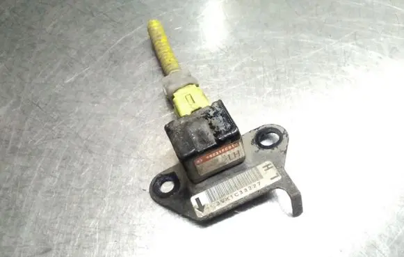 Subaru Forester SF Airbag deployment crash/impact sensor 98231FC010 1876003520 3VK1C33227