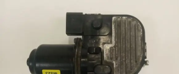 Volkswagen PASSAT B6 Wiper motor 3C1955419A M523