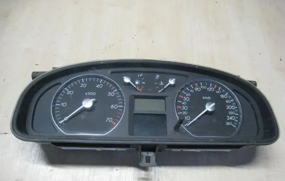 Renault Laguna II Speedometer (instrument cluster) 8200263353