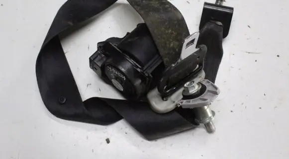 Mazda 2 Rear seatbelt DF71H